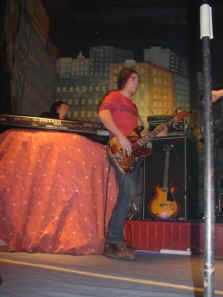 bajo.jpg (50781 bytes)