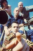 guerrilla_foto.jpg (7419 bytes)